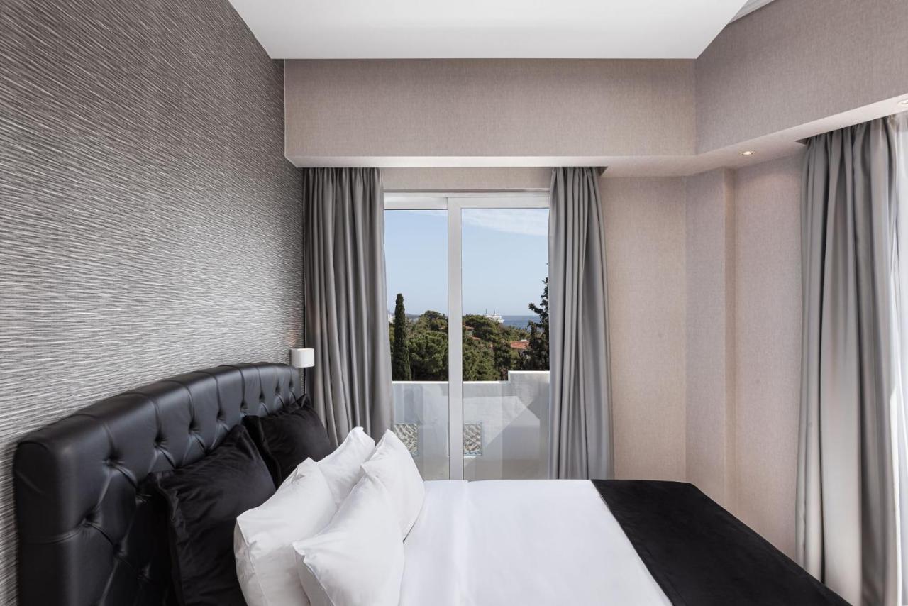 Kreoli Suites Glyfada เอเธนส์ ภายนอก รูปภาพ