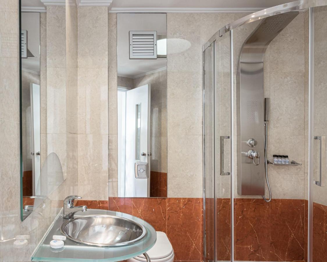 Kreoli Suites Glyfada เอเธนส์ ภายนอก รูปภาพ