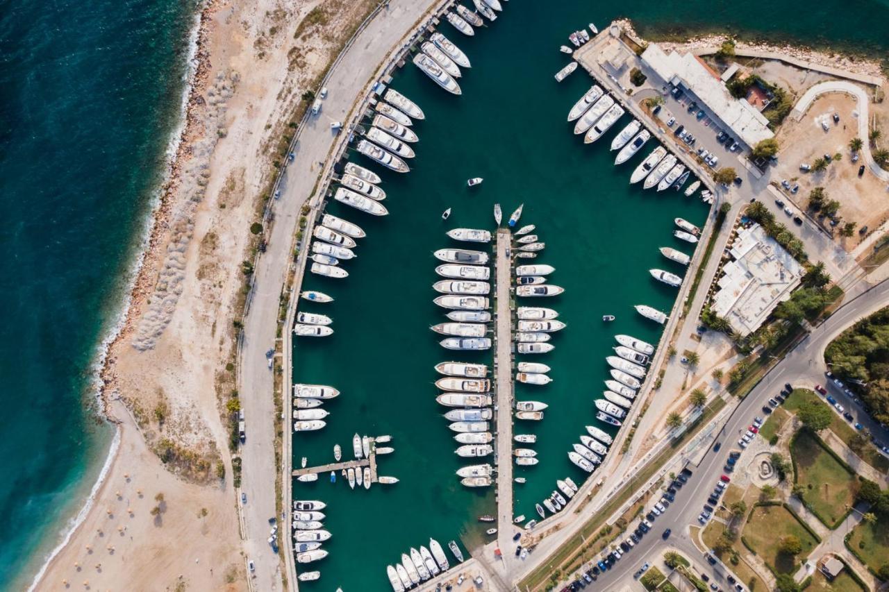 Kreoli Suites Glyfada เอเธนส์ ภายนอก รูปภาพ